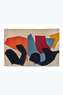 une peinture abstraite sur fond beige, composée de formes noires, orange, bleues et jaunes