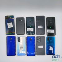 Lot de 10 téléphones bloqués utilisateur de marques SAMSUNG,…