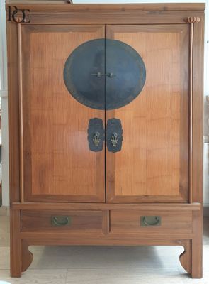 Meuble de rangement en bois naturel ouvrant à deux vantaux d… - Photo 1