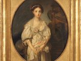 portrait d'une femme en robe blanche tenant un panier de fleurs