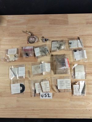 Lot de pièces divers pour carburateur de motoculture.
