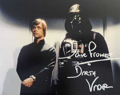 photo dédicacée de Dark Vador et de Dark Vador, tirée de « Star Wars »