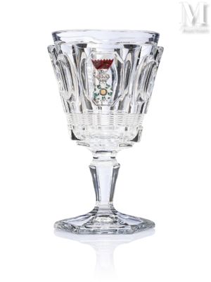 verre à vin en cristal orné d'une rose rouge sur le pied