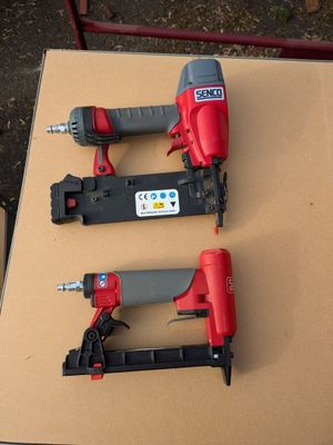 Petite agrafeuse à air comprimé - Photo 1