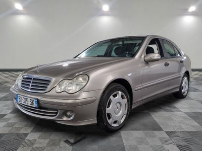 a picture of a mercedes benz benz benz benz benz benz benz benz benz benz benz benz benz benz