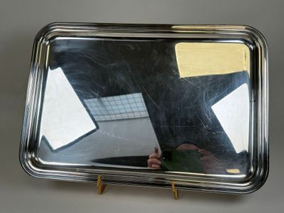 L' ECUYER. Grand plateau en métal argenté à décor de filets. - Photo 1