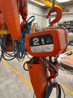 cinq treuils FAH type éléphant, (4 de capacité 2 tonnes et 1… (photo 2)