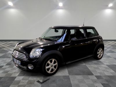 HATCH 1.4I - 95 ONE - ES - Mise en service: 04/05/2009 - Photo 1