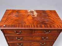 Commode en bois de placage de style anglais, H : 95 cm, L : … (photo 3)