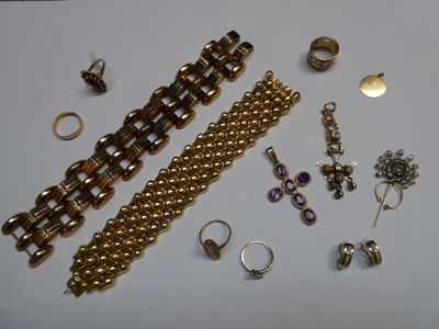 many different types of jewelry on the table