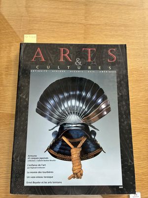 the cover of the book arts and crafts of the samurai