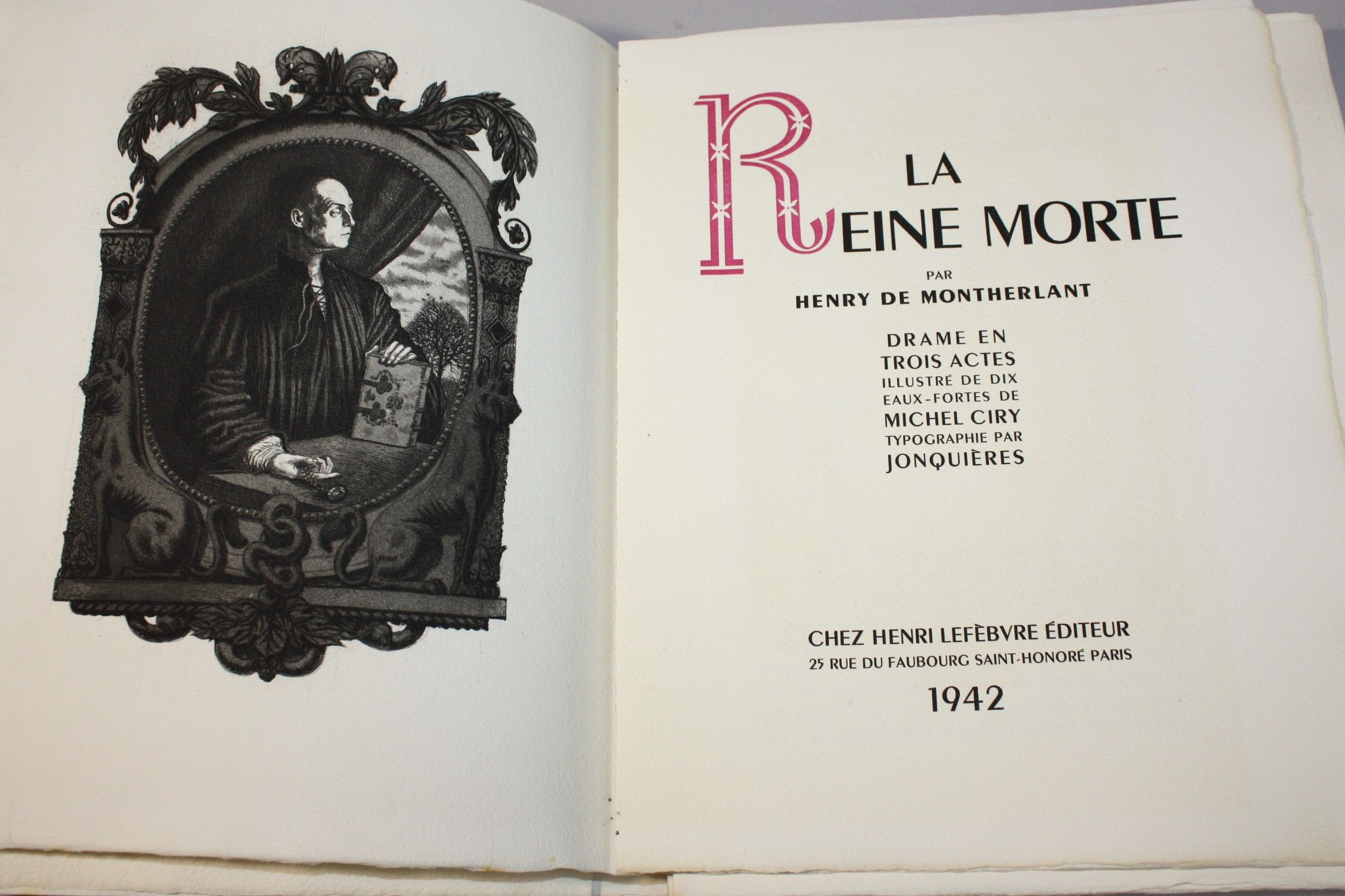 Objets d'art & Curiosités