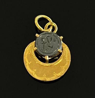 Pendentif Ancien Or 18 Carats - Camée Coquille - Or Jaune - Occasion