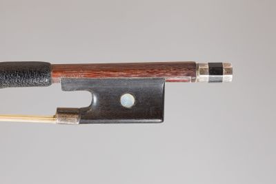 Archet de violon de Paul-Emile MIQUEL, fait vers 1890, signé…
