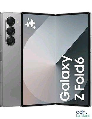 Smartphone Samsung Galaxy Fold 2 doté d'un appareil photo à l'arrière