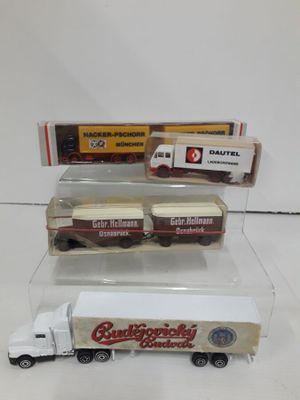 Lot de camions et remorques