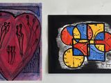 deux peintures représentant un cœur et une fleur sur un mur blanc