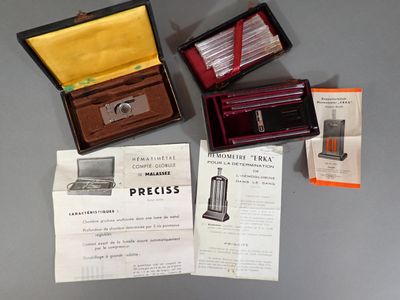 2 Instruments médicaux en coffret comprenant :