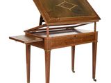 une image représentant un bureau en bois avec un plan de travail