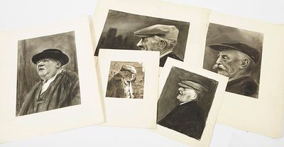 quatre vieilles photos en noir et blanc représentant des hommes portant un chapeau et une barbe
