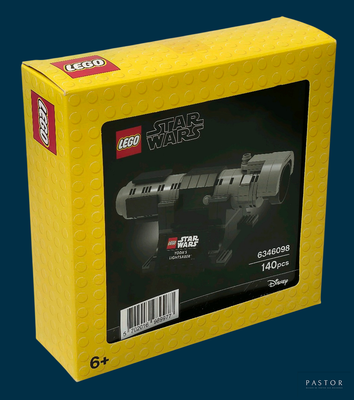 une boîte contenant un ensemble Lego Star Wars