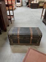 Une valise en bois et carton bouillie et une petite malle en… (photo 3)