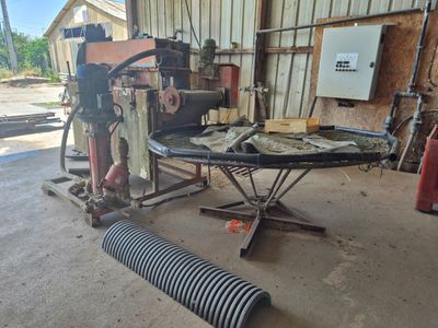 l'image d'une machine dans un garage