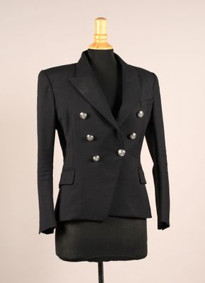 une veste noire sur un mannequin mannequin mannequin mannequin mannequin mannequin mannequin mannequin mannequin mannequin
