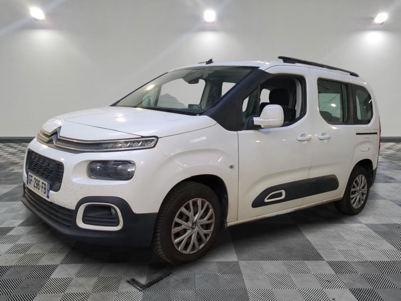 CITROEN - BERLINGO TAILLE M PURETECH 110 SS BVM6 FEEL - ES -…