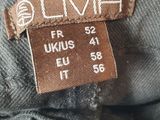 a close up of a label on the back of a pair of jeans