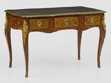 une image représentant une petite table à tiroirs avec un plateau en marbre
