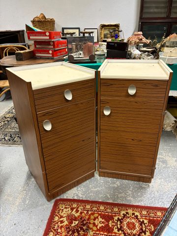 CORONA, Vouvray- Paire de chevets en formica médical vintage sur 