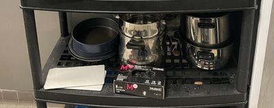 2 rondeaux couverts, 2 couscoussiers, 7 casseroles, 11 poêle… - Photo 1