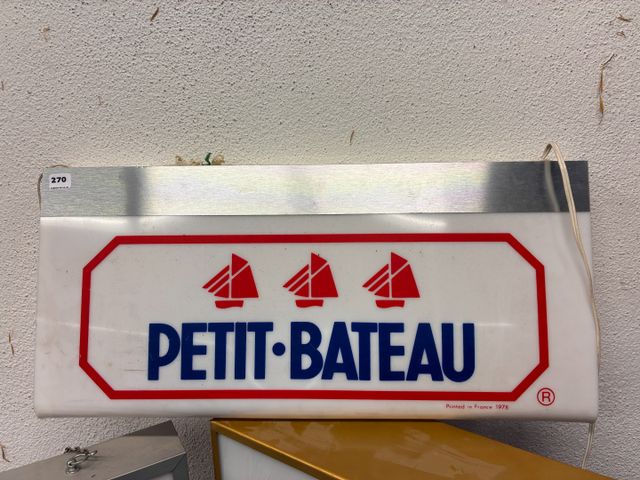 Enseigne lumineuse double faces « Petit Bateau » haut alu(s’allum...