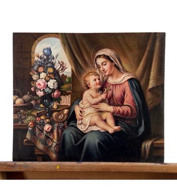 une image d'une peinture représentant une femme tenant un bébé