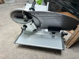 an image of a slicer sitting on top of a pallet