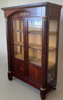 Bibliothèque vitrine en acajou et placage d'acajou flammé ou… (photo 2)