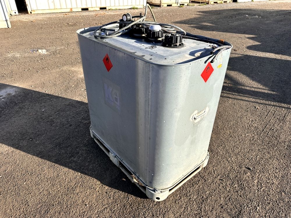 LIEU DE STOCKAGE : Rennes - SCHUTZ - CUVE À CARBURANT 700 LI…