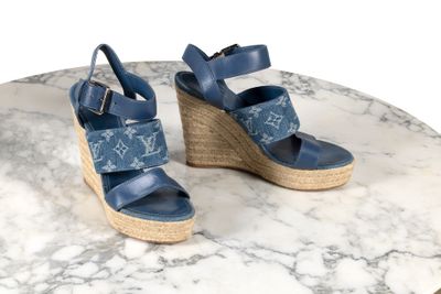 sandales à talons compensés en cuir bleu Louis Vuitton