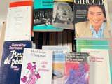 le nombre de livres qui se trouvent sur une étagère dans une pièce