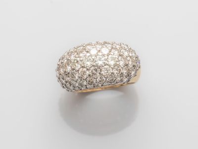 une bague en or et diamant