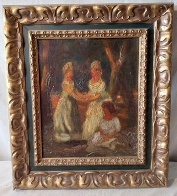 un vieux tableau représentant deux femmes, dans un cadre doré posé sur une surface blanche