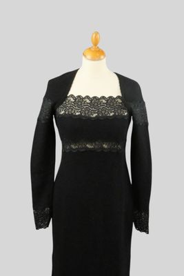 CHRISTIAN LACROIX. Robe longue en cachemire noir à deux band… - Photo 1