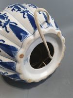 Réunion de deux lampes en céramique à panse bulbeuse, une en… (photo 3)