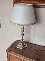 FLAMBEAU à pans en bronze argenté monté en lampe. (photo 2)