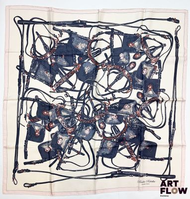 une image représentant un foulard carré sur lequel se trouvent plusieurs fils électriques