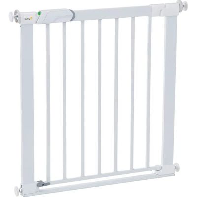 un gros plan sur une barrière de sécurité pour bébé avec une poignée blanche