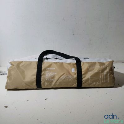 a bag that is sitting on a table
