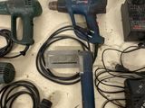 a lot of tools that are sitting on a table