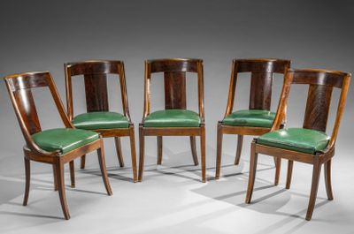 Ensemble de six chaises à dossier gondole ajouré en acajou, … - Photo 1